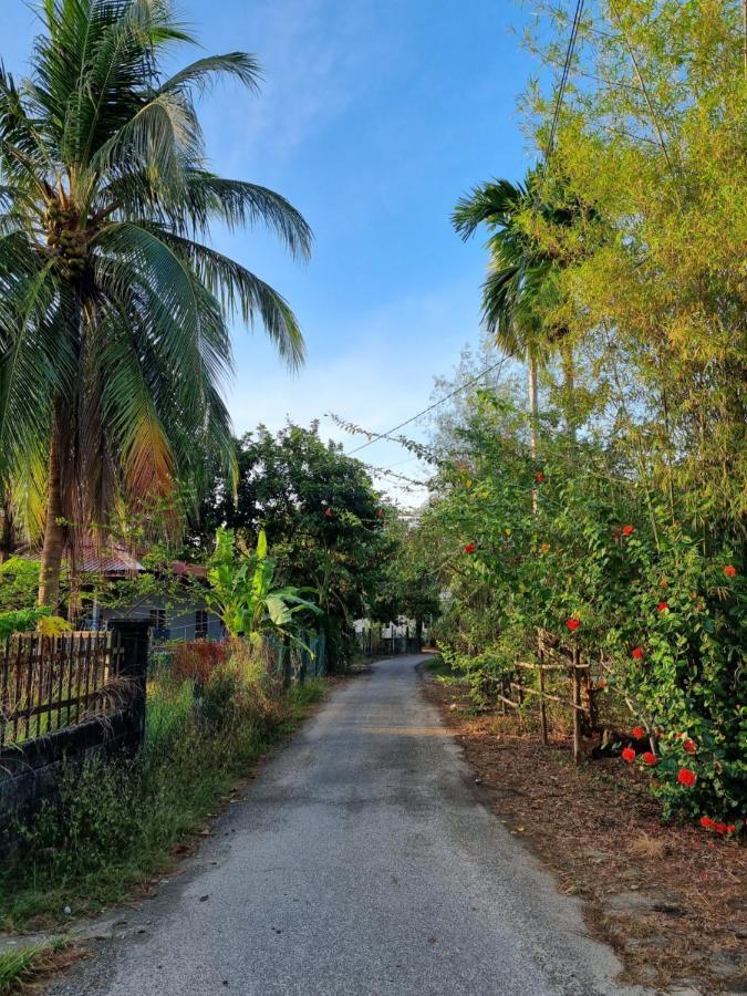 Seven Stones Langkawi Bed & Breakfast Pantai Cenang  Exterior photo