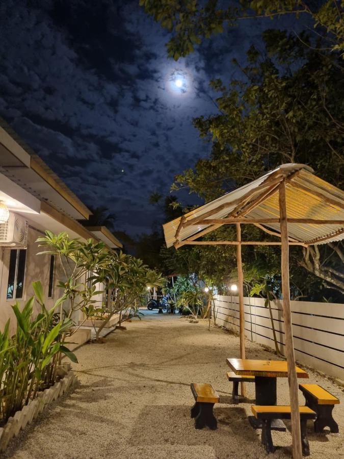 Seven Stones Langkawi Bed & Breakfast Pantai Cenang  Exterior photo